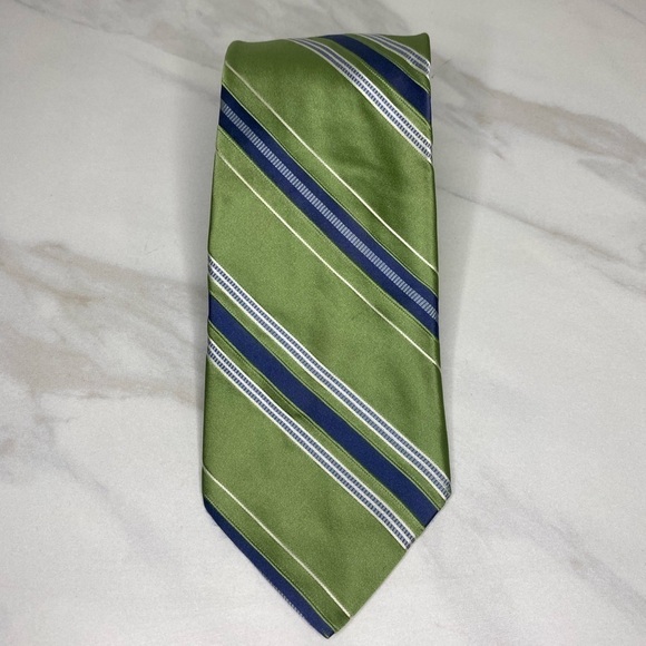 Saks Fifth Avenue 100% silk necktie